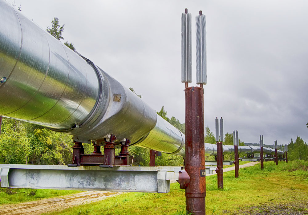 Long-Distance Wireless Communications for Pipeline Monitoring